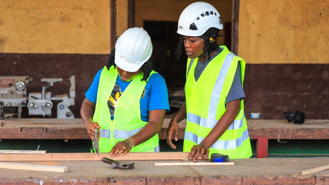 Youth rising carpentry training