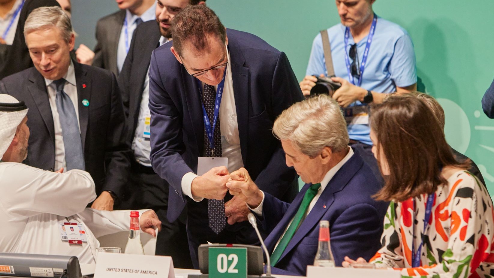 John Kerry DG fist bump