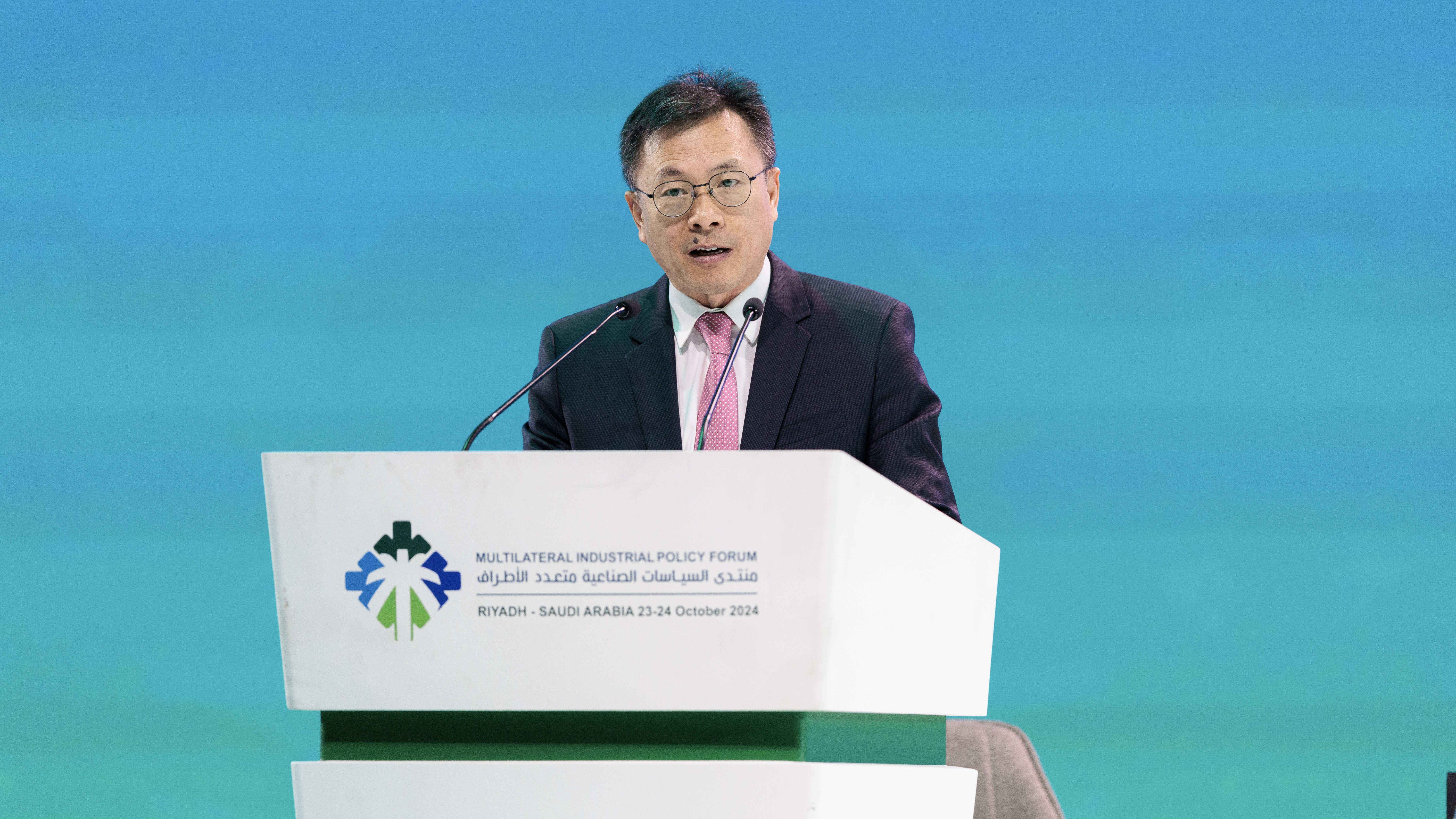 Mr. Zou speaking at MIPF